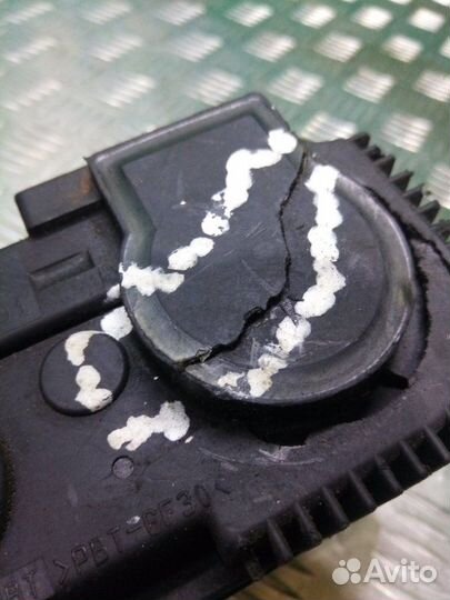 Дроссельная заслонка Nissan X-Trail внедорожник