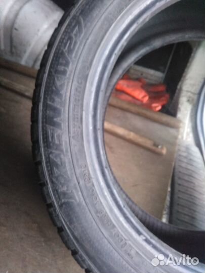 Kumho I'Zen KW27 215/55 R17 98V
