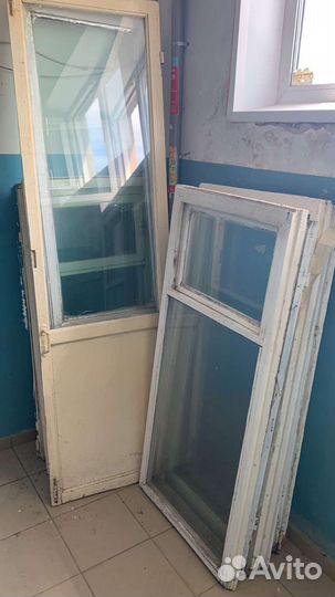 Оконные рамы со стёклами