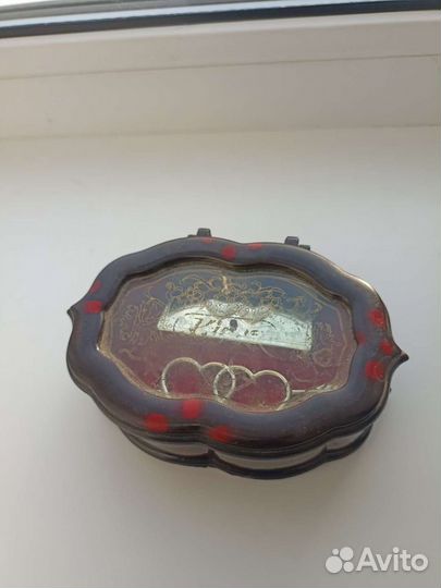 Шкатулка музыкальная для хранения украшений