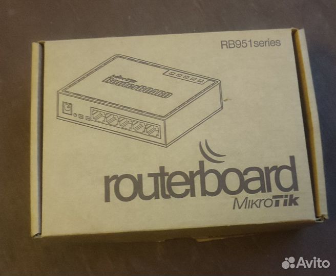 Wi-Fi роутер Mikrotik RB951Ui-2HnD
