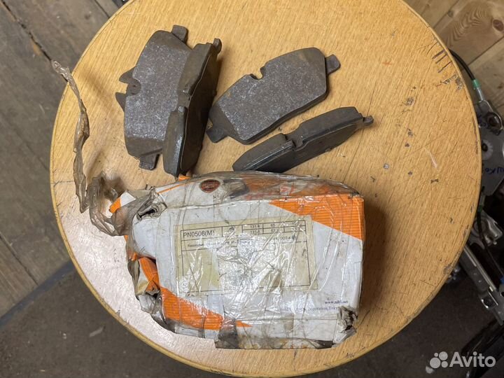 Колодки тормозные дисковые перед. перед. BMW