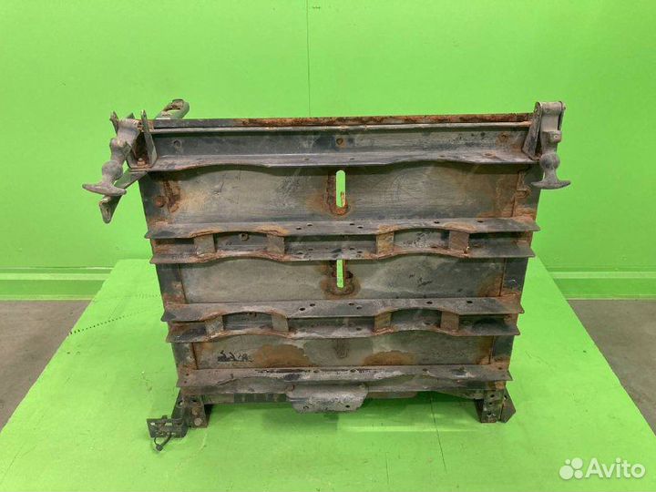 Ящик акб volvo FH13