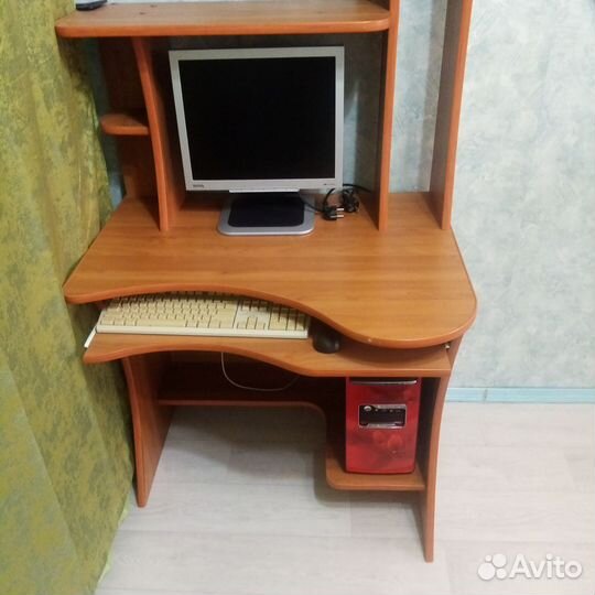 Компьютер со столом