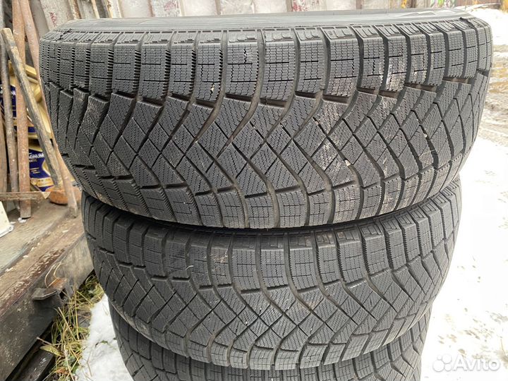 Pirelli Ice Zero FR 235/60 R18 107H