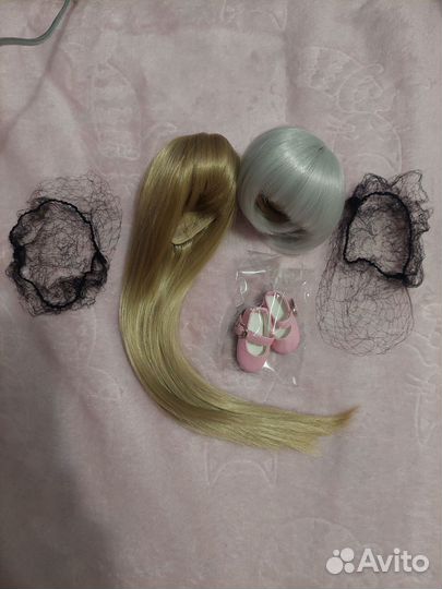 Парики и обувь для куклы BJD