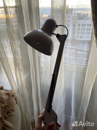 Лампа настольная