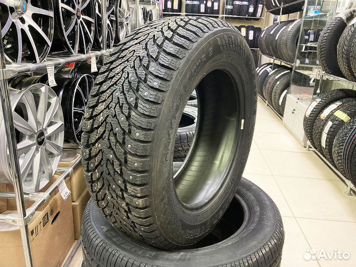 Nokian Tyres Hakkapeliitta 9 235/55 R17