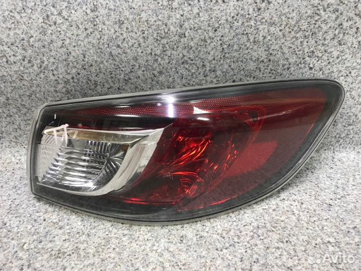 Фонарь правый Mazda 3 BL 2010