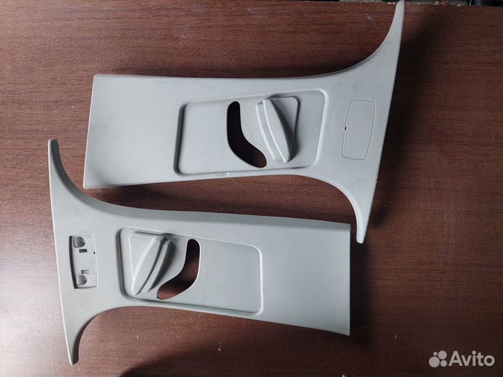 Обшивка средней стойки Ford Focus 2