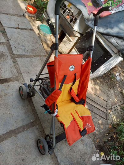 Прогулочная коляска