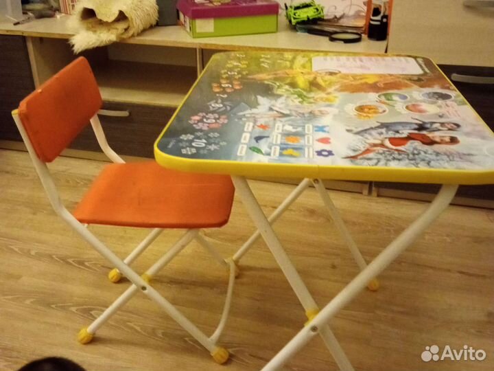 Стол и стулья детский набор