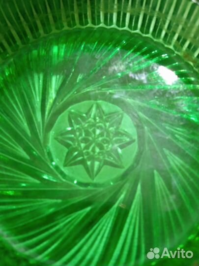 Старинная пепельница, зелёная