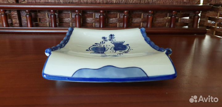 Тарелки обеденные - декоративные