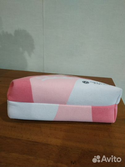 Косметичка вместительная yves rocher