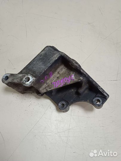 Кронштейн двигателя Ford Taurus 1 Форд Таурус 1