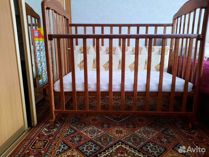 Детская кроватка
