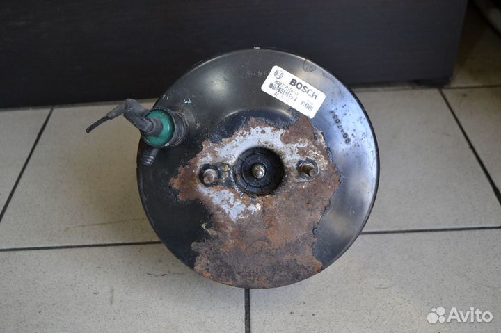 Тормозной вакуум Dodge Stratus 1