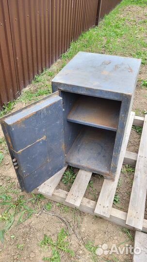 Сейф (ящик) металлический 700х500х440