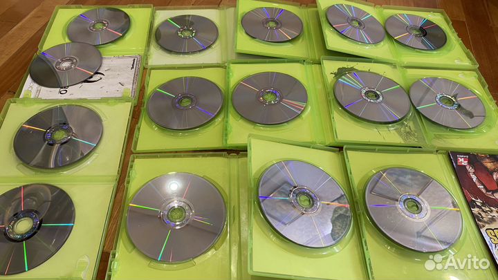 Xbox 360 с дисками+ 2 геймпада