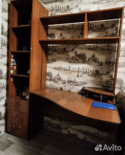 Компьютерный стол