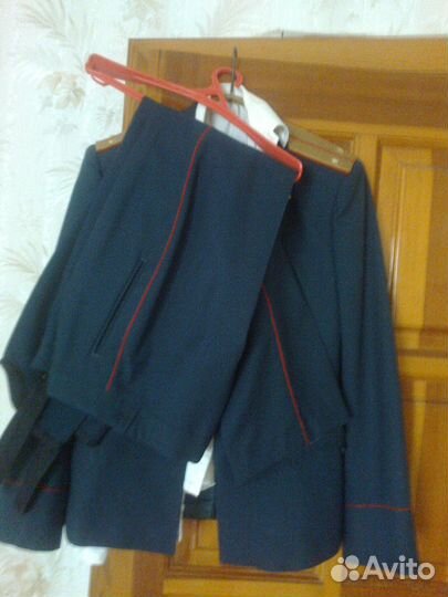 Продаю парадную офицерскую форму