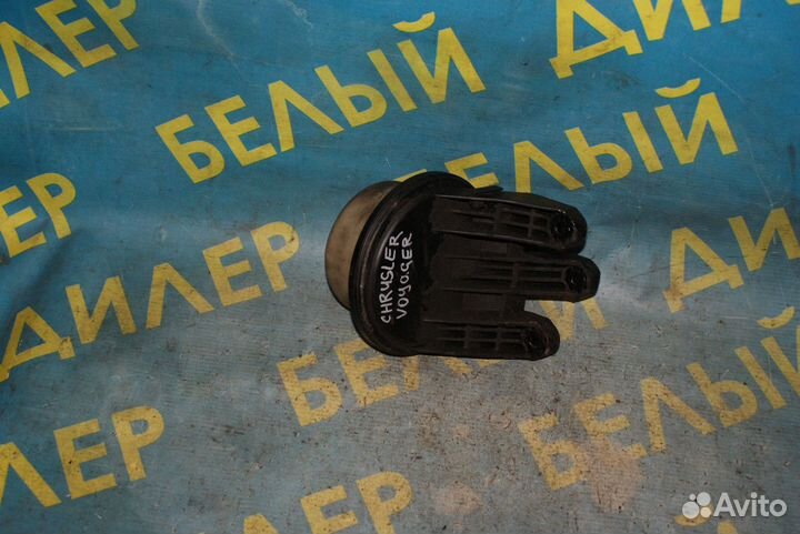 Бачок гур Chrysler Voyager 4