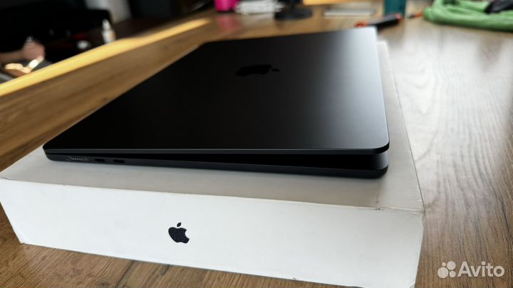 Macbook air 15 2023 m2/8/512 новый 99% акб