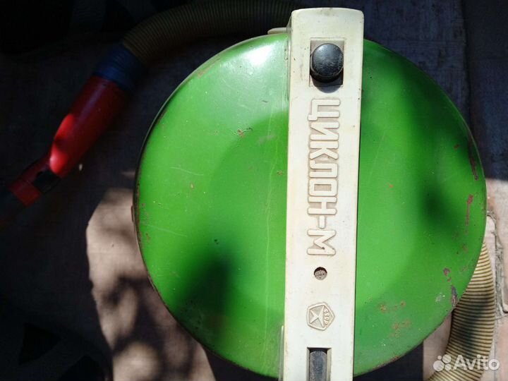 Пылесос LG 1400 Вт. турбо,и советский