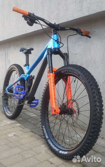 Cube stereo race 240. 2023. 24