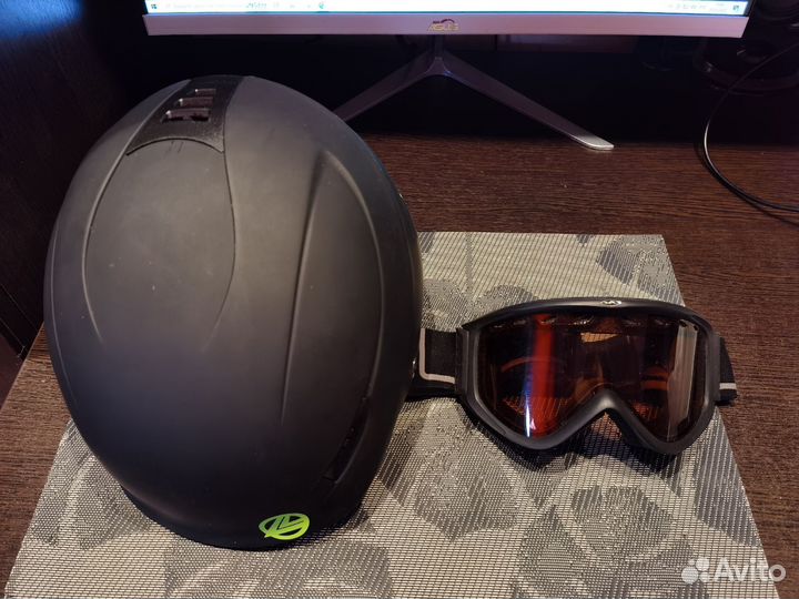 Горные лыжи и ботинки (горнолыжный комплект)