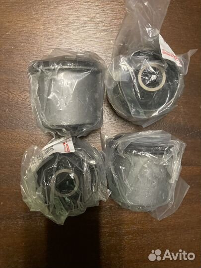 Сайлентблок верхнего рычага Land Cruiser 200 48632