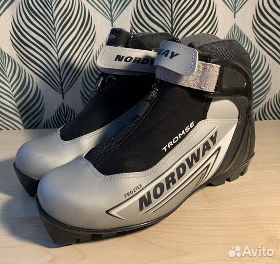 Лыжные ботинки 39 размер