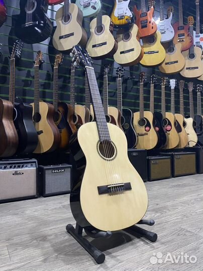 Классическая гитара 3/4 в музыкальную школу новая