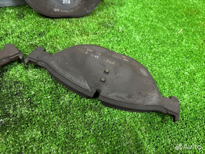 Колодки тормозные передние Bmw 5-Series F10