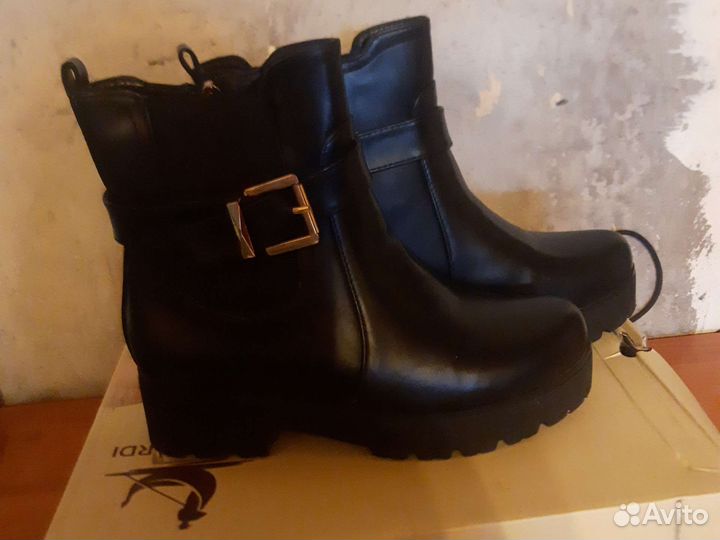 Взрослая обувь