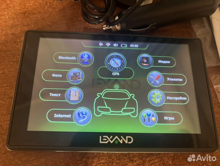 Навигатор Lexand SA5 HD+