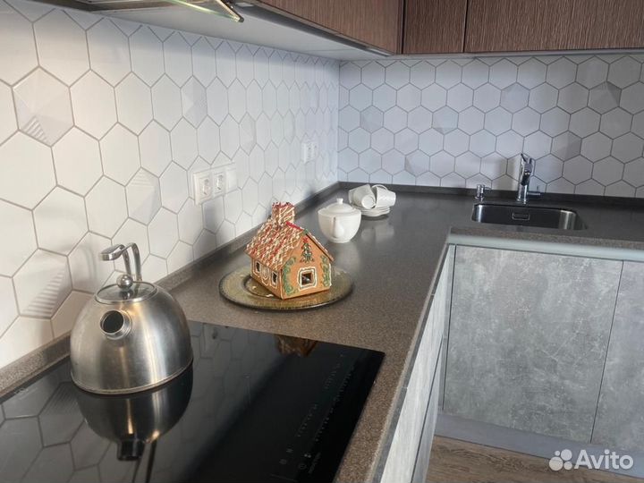 Угловая кухня на заказ. Фабрика