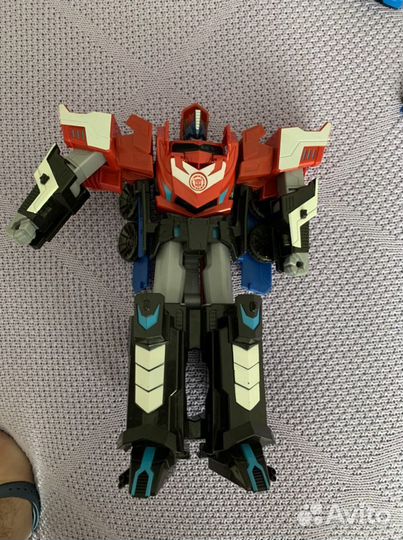 Робот оптимус прайм