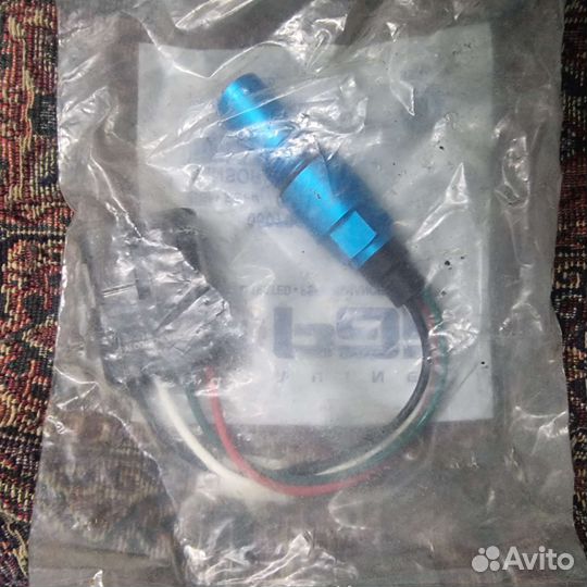 CUM3408503
