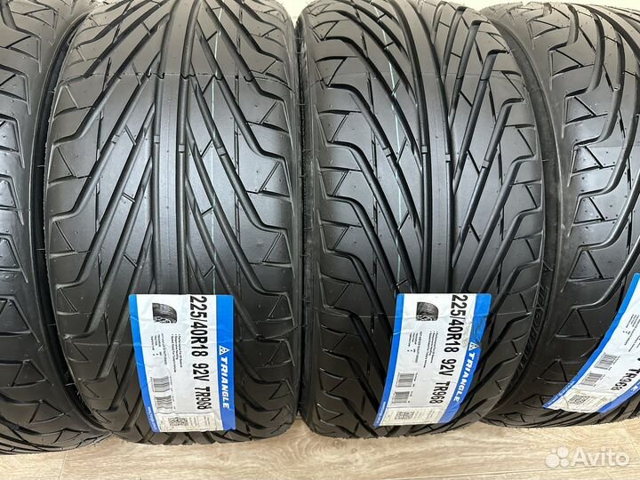 Triangle TR968 225/40 R18 95Z
