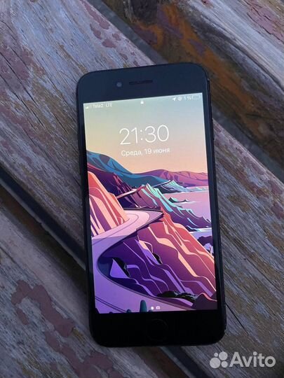 iPhone 7, 32 ГБ