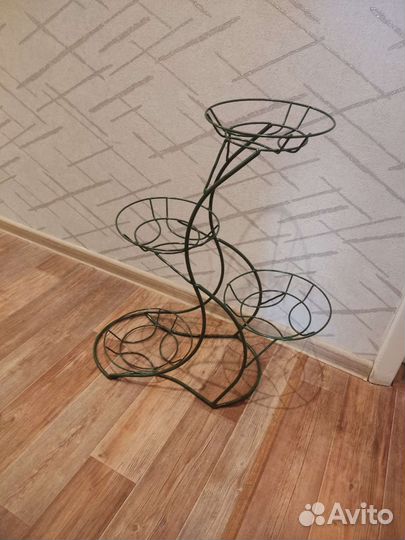 Подставка для цветов напольная металлическая