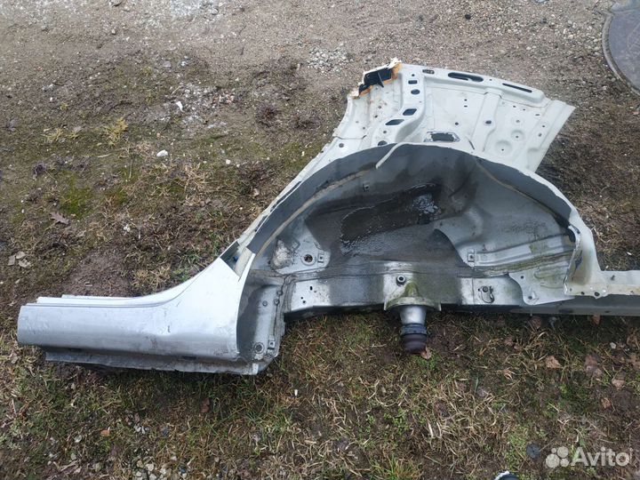 Hyundai elantra V md задняя левая арка,порог