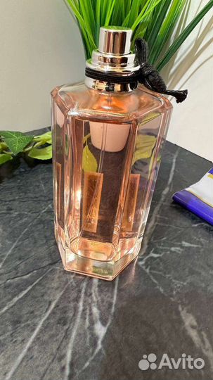 Gucci Flora Gorgeous Gardenia 98мл витринные