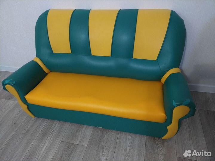 Искусственная кожа жёлтого цвета