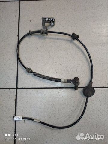 Датчик abs задний левый Kia Rio 3