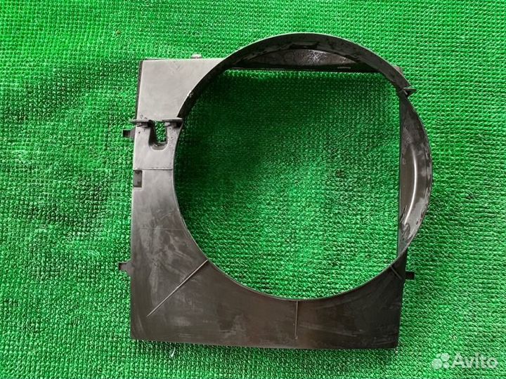 Диффузор радиатора Land Rover Range Rover Sport