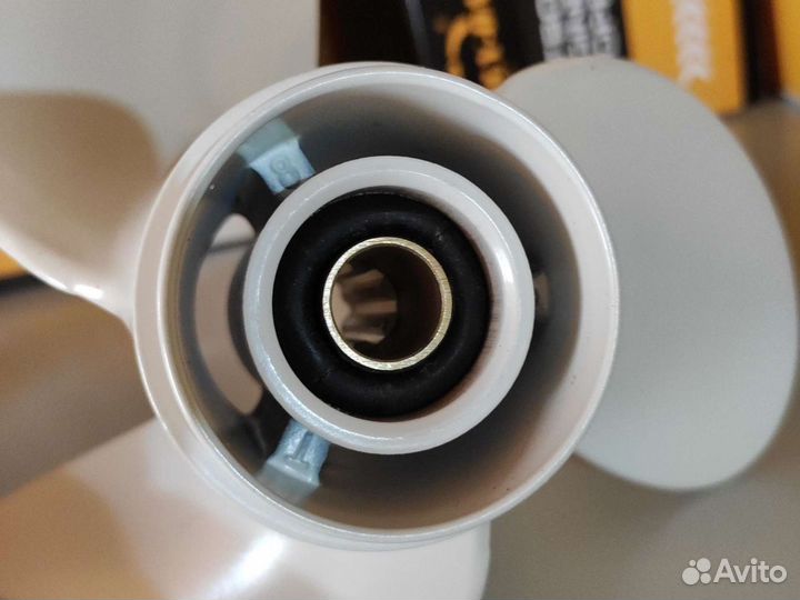 Винт гребной Yamaha 6-8; 3x8-1/2x7-1/2