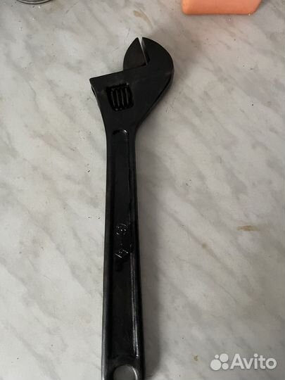 Разводной ключ